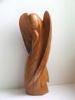 Adorujúci anjel, 2013, marhu¾ové drevo